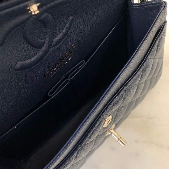 Chanel Small Classic Flap Caviar Navy Blue - Picture 8 of 9